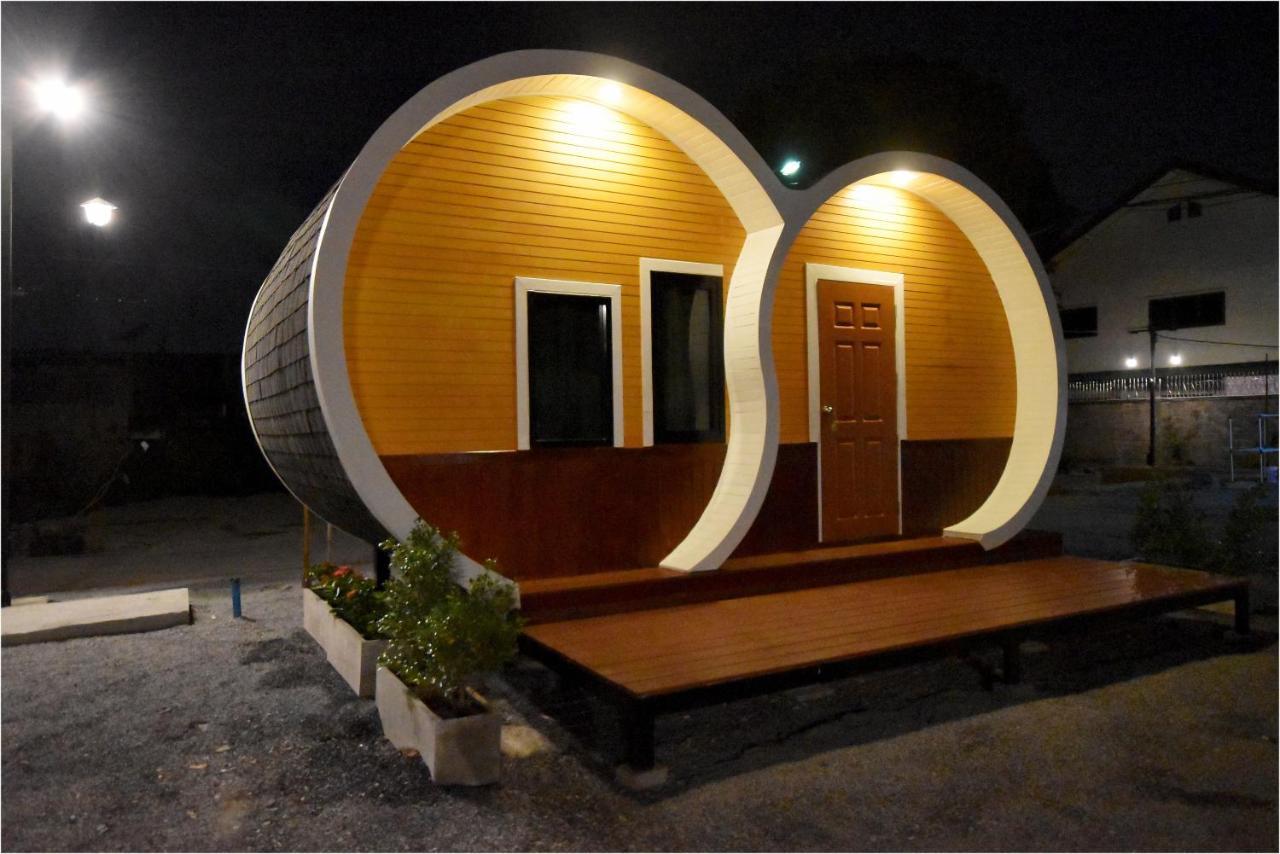 Tiny Hut Resort Bangkok Exteriér fotografie